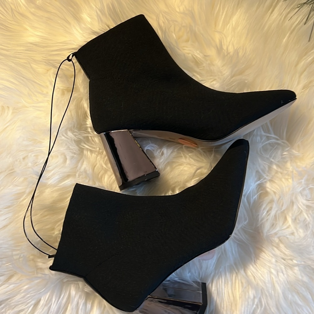 BCBGeneration black booties - Picture 4 of 7